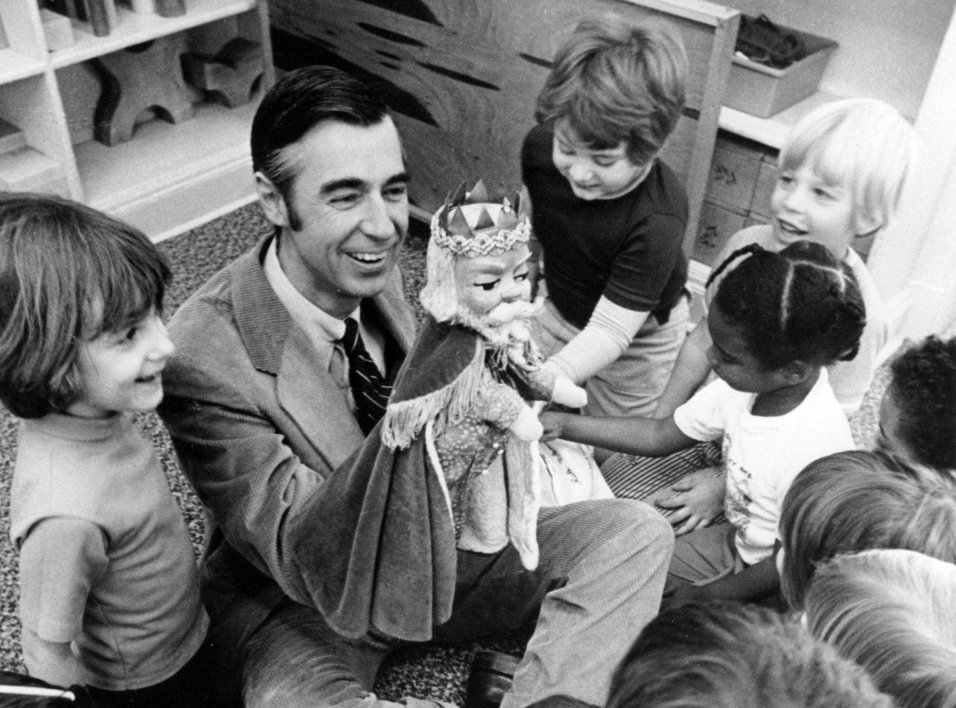 Rogers-with-children and puppet